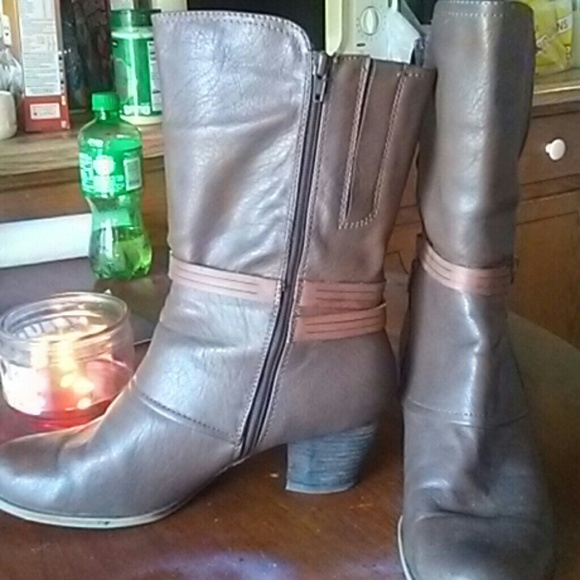 Shoes(boots) - Picture 4 of 8